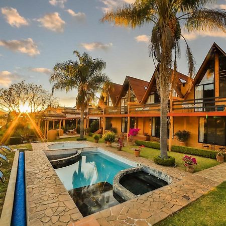 Cabanas Lago Escondido Valle de Bravo Ngoại thất bức ảnh