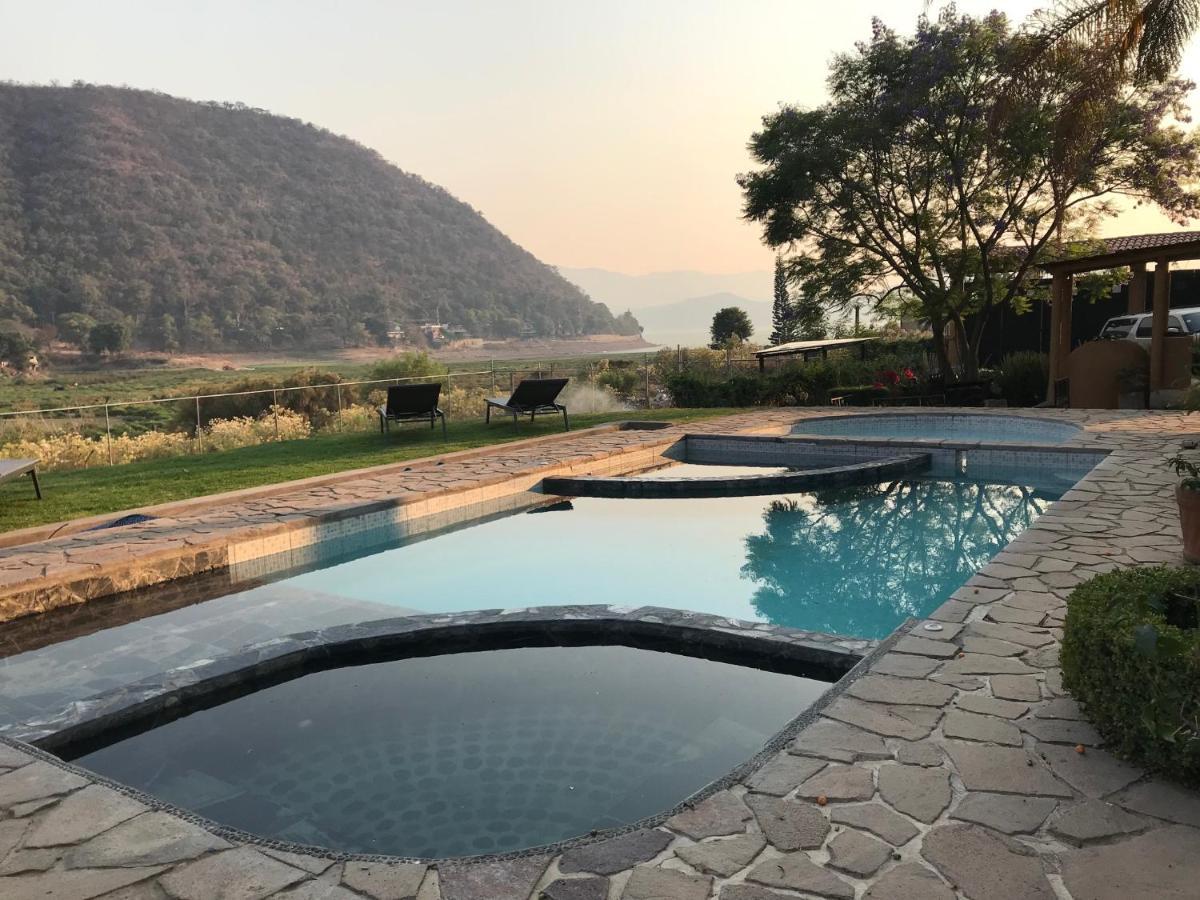 Cabanas Lago Escondido Valle de Bravo Ngoại thất bức ảnh