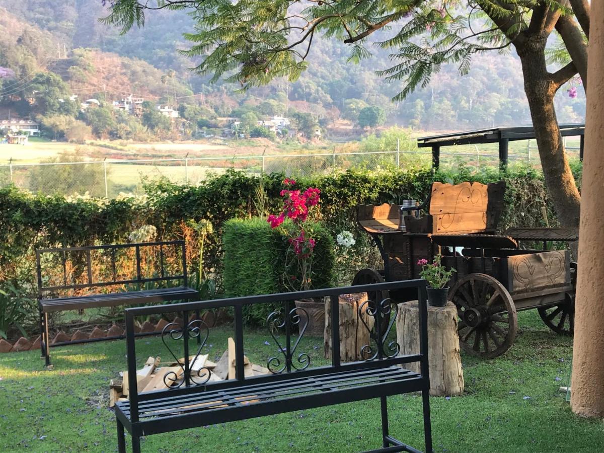 Cabanas Lago Escondido Valle de Bravo Ngoại thất bức ảnh
