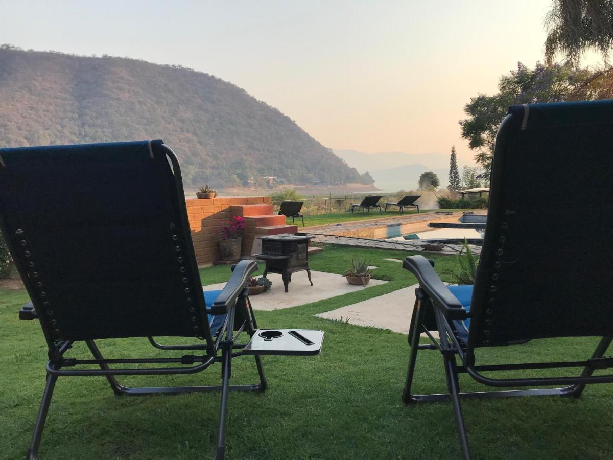 Cabanas Lago Escondido Valle de Bravo Ngoại thất bức ảnh