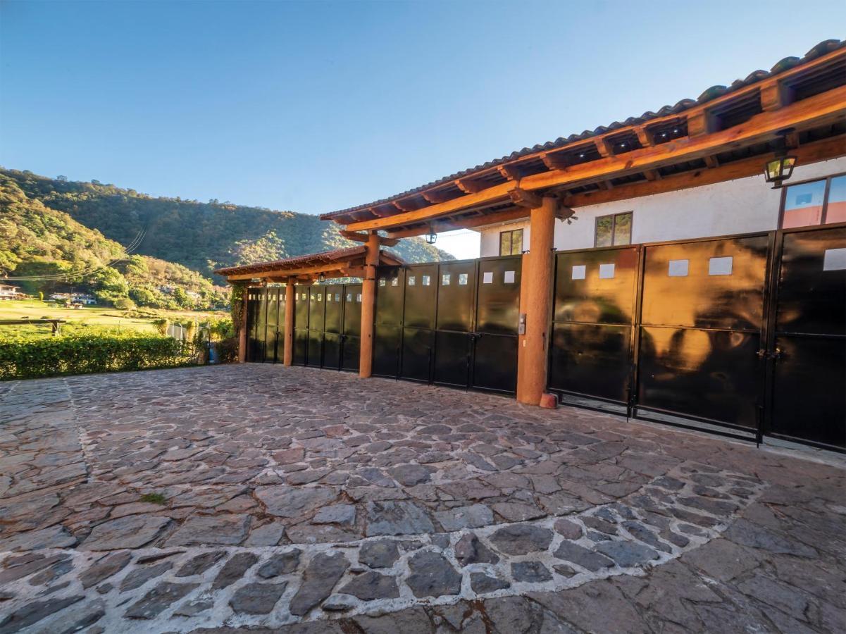 Cabanas Lago Escondido Valle de Bravo Ngoại thất bức ảnh
