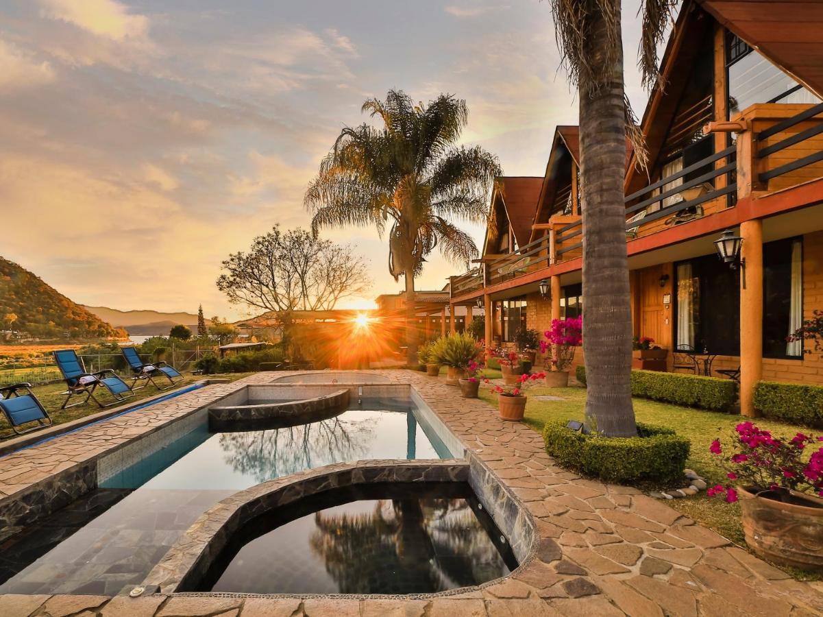 Cabanas Lago Escondido Valle de Bravo Ngoại thất bức ảnh