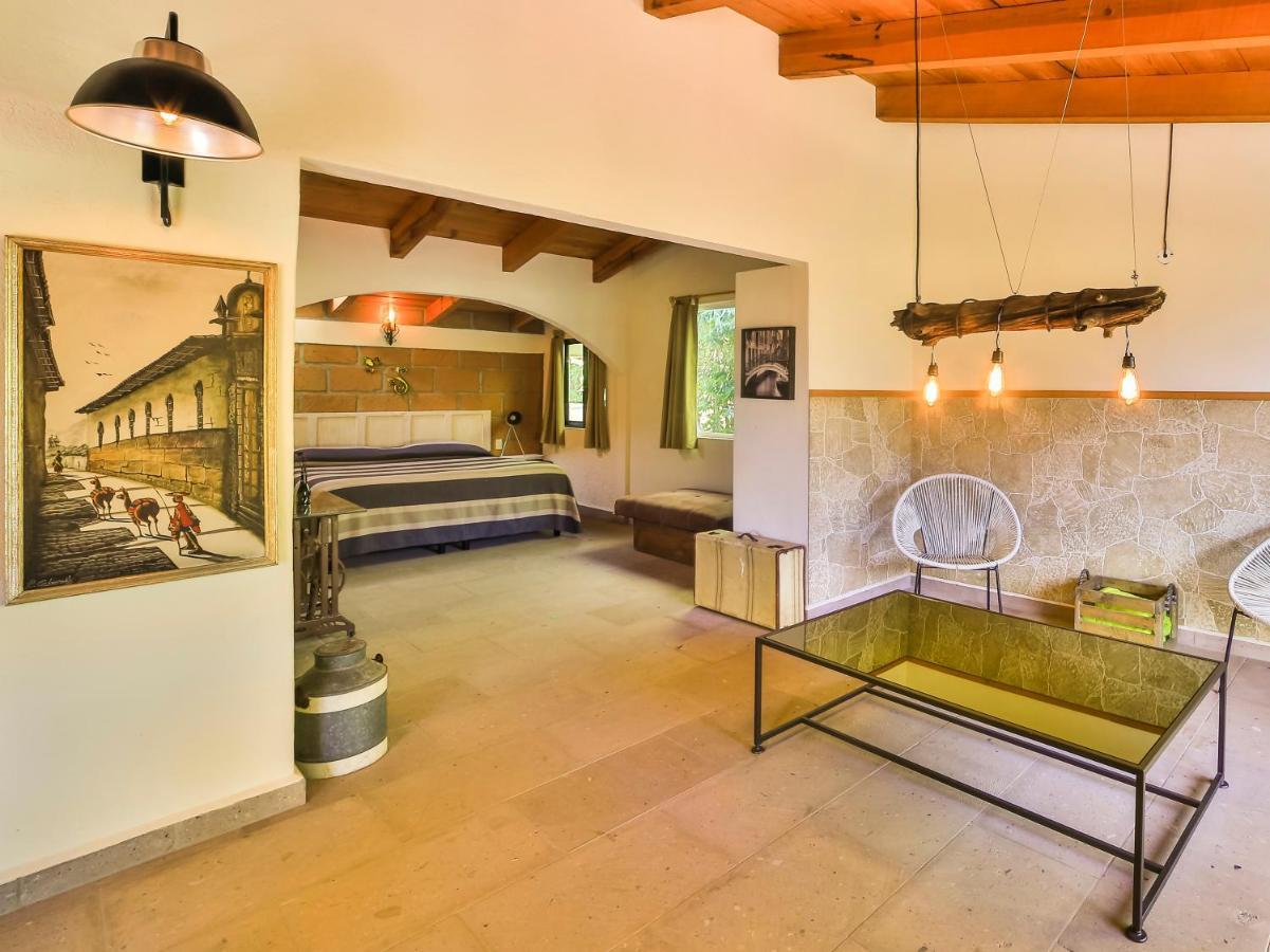 Cabanas Lago Escondido Valle de Bravo Ngoại thất bức ảnh