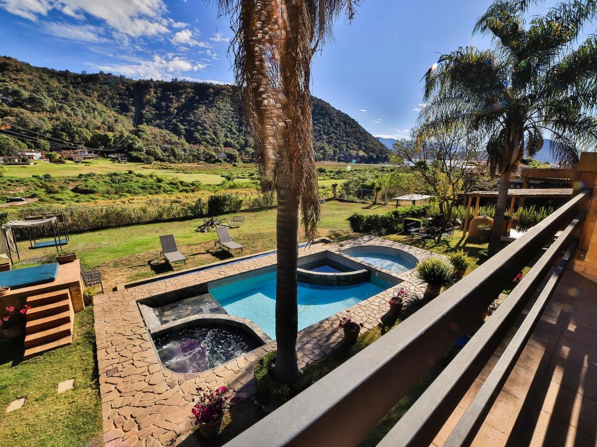 Cabanas Lago Escondido Valle de Bravo Ngoại thất bức ảnh