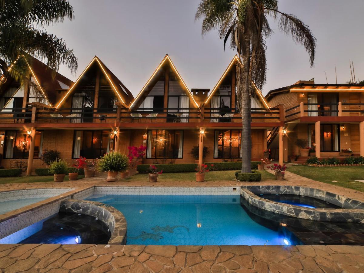 Cabanas Lago Escondido Valle de Bravo Ngoại thất bức ảnh